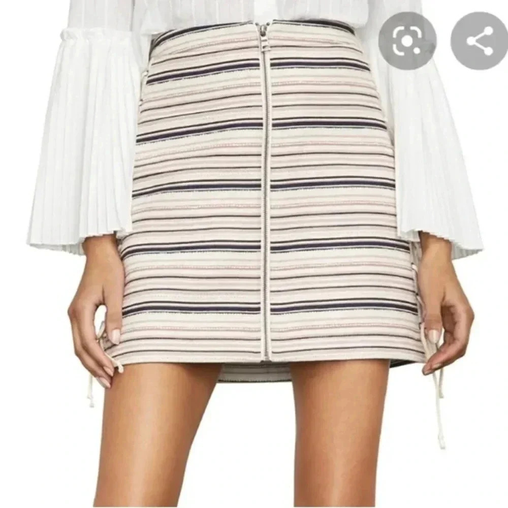 BCBGMAXAZRIA Women's Brittany Lace-up Mini Skirt XS